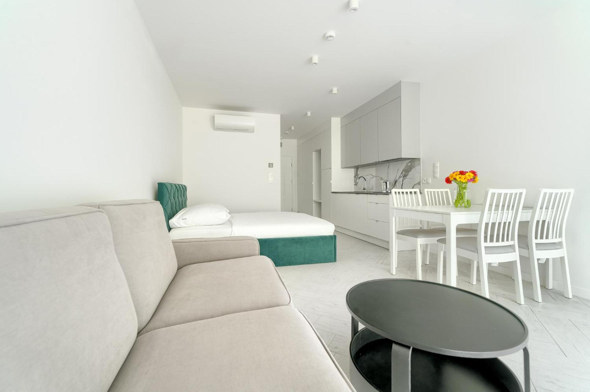 Sea & Lake - City Apartments Миелно Екстериор снимка