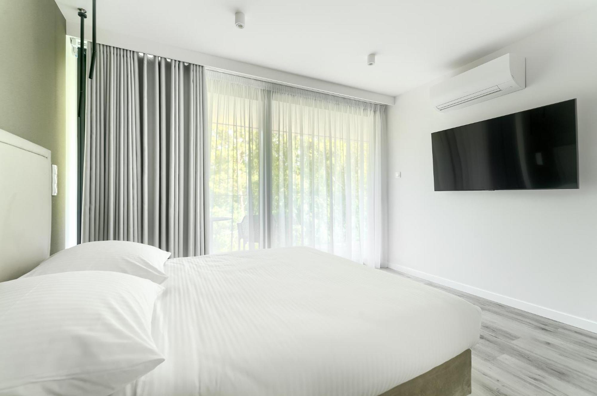 Sea & Lake - City Apartments Миелно Екстериор снимка
